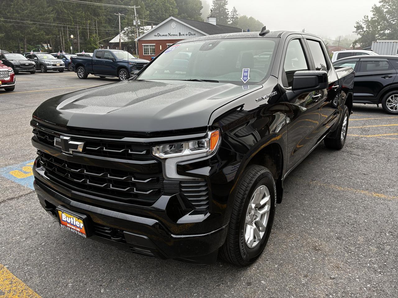 Chevrolet Silverado 1500 RST Crew Cab 4WD 2026