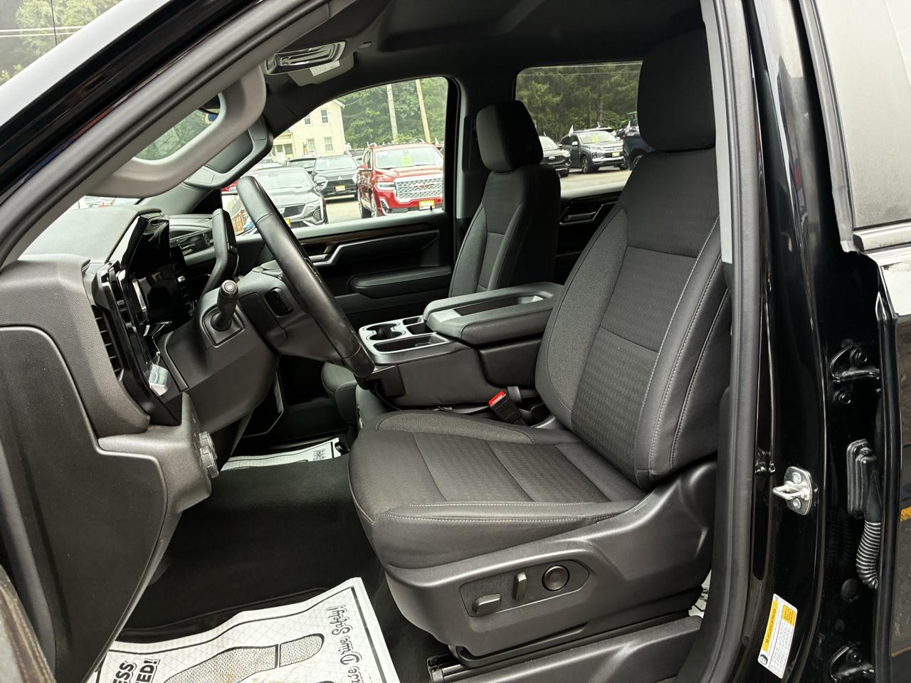 Chevrolet Silverado 1500 RST Crew Cab 4WD 2026