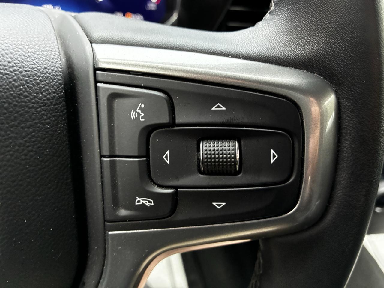 Chevrolet Silverado 1500 RST Crew Cab 4WD 2026