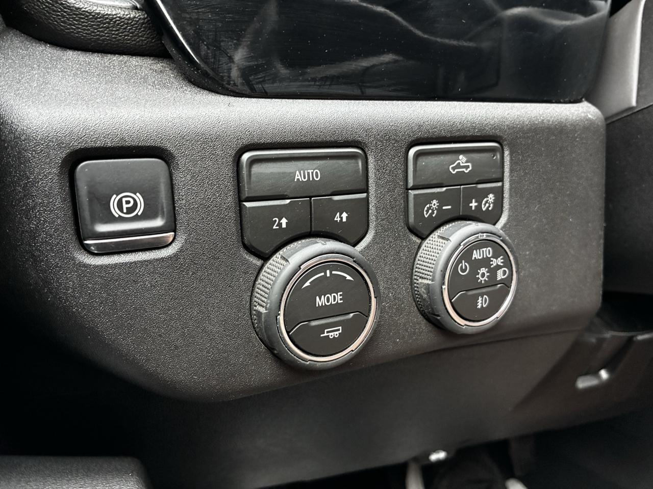 Chevrolet Silverado 1500 RST Crew Cab 4WD 2026