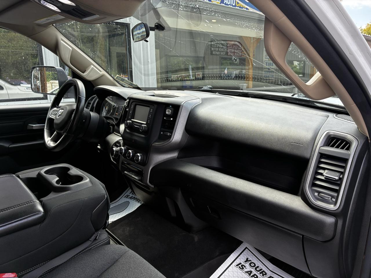 RAM 1500 Tradesman Quad Cab 4WD 2019