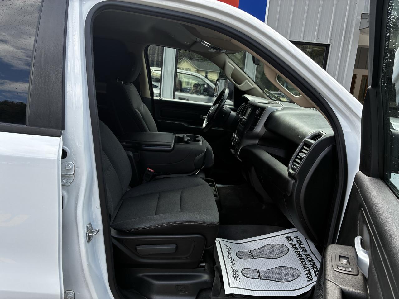 RAM 1500 Tradesman Quad Cab 4WD 2019
