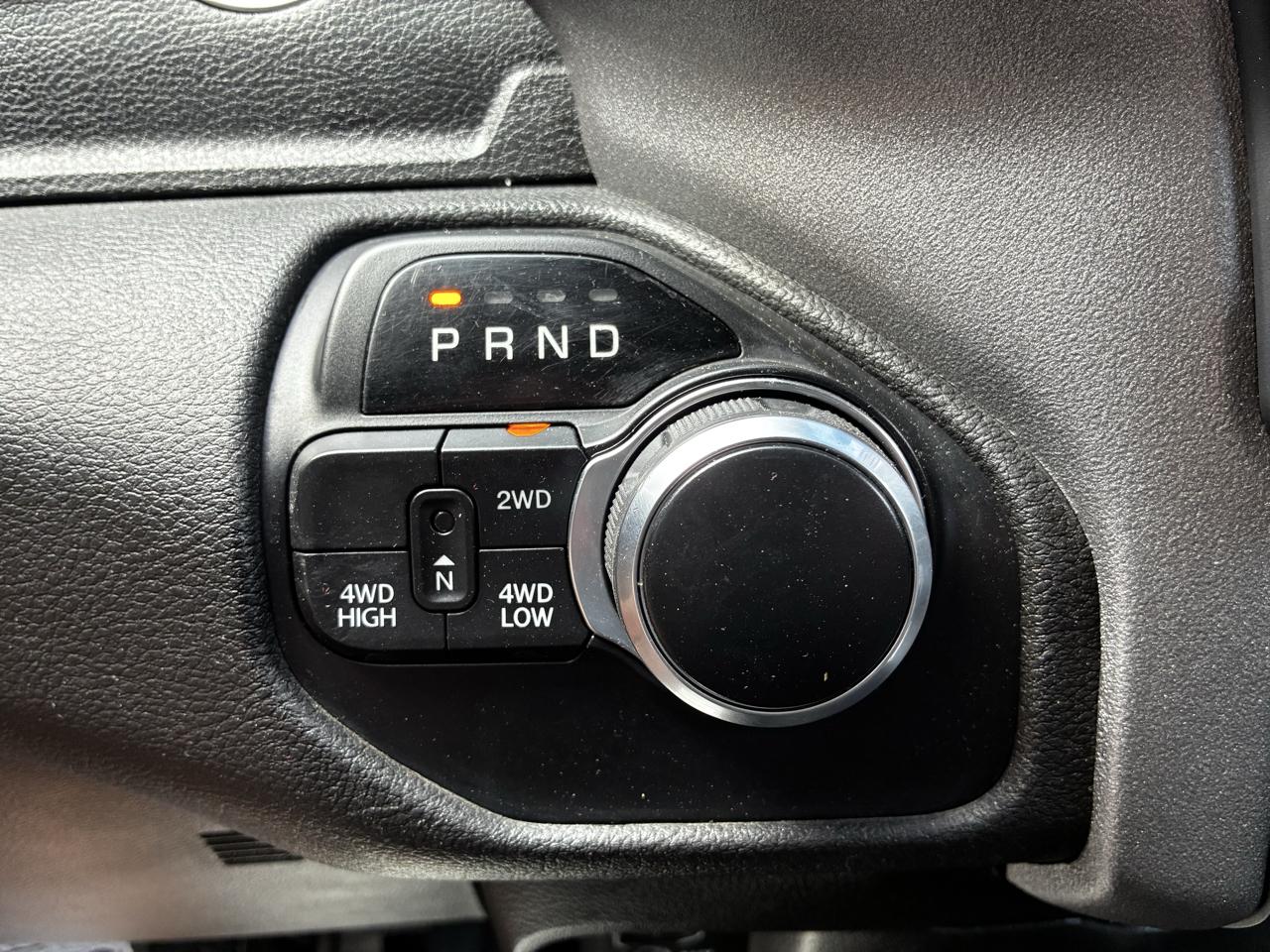 RAM 1500 Tradesman Quad Cab 4WD 2019