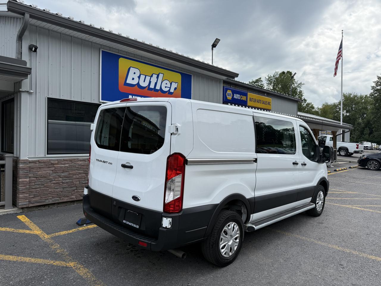 Ford Transit 250 Van 2024