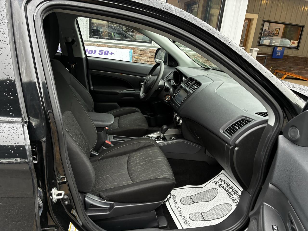 Mitsubishi Outlander Sport 2.0 ES 4WD 2024