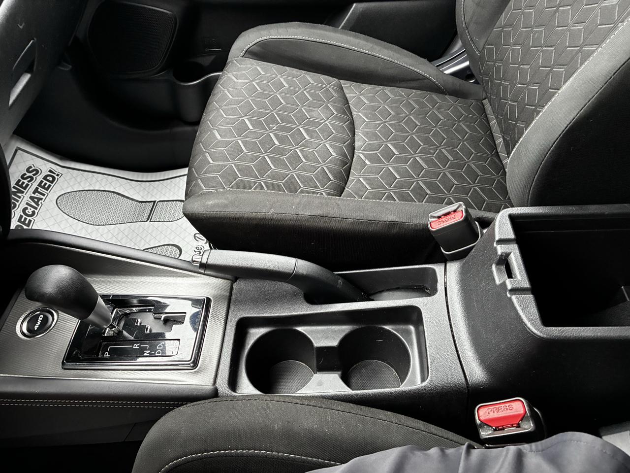 Mitsubishi Outlander Sport 2.0 ES 4WD 2024