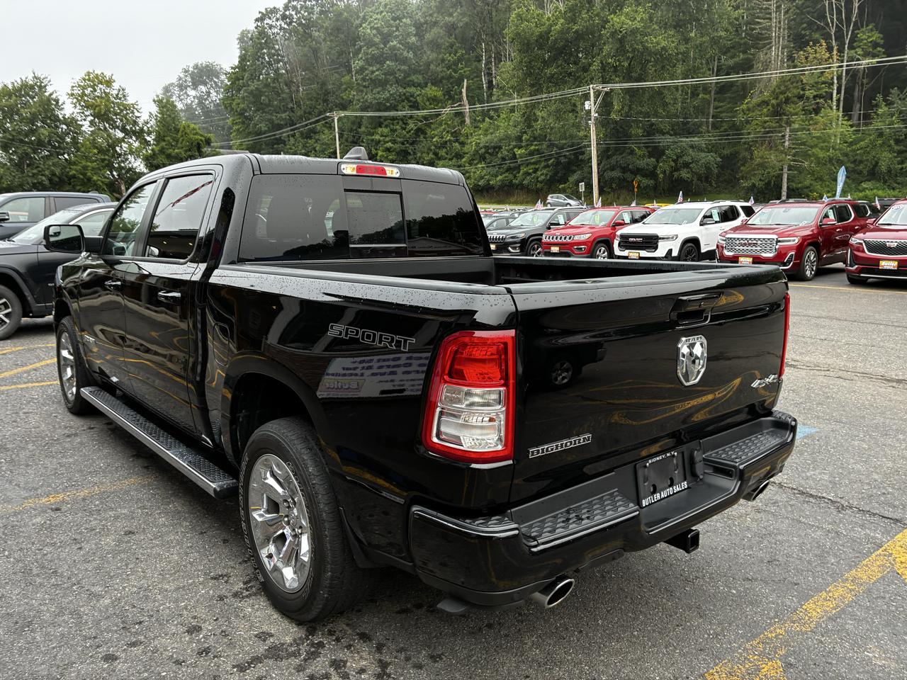 RAM 1500 Big Horn Crew Cab SWB 4WD 2022