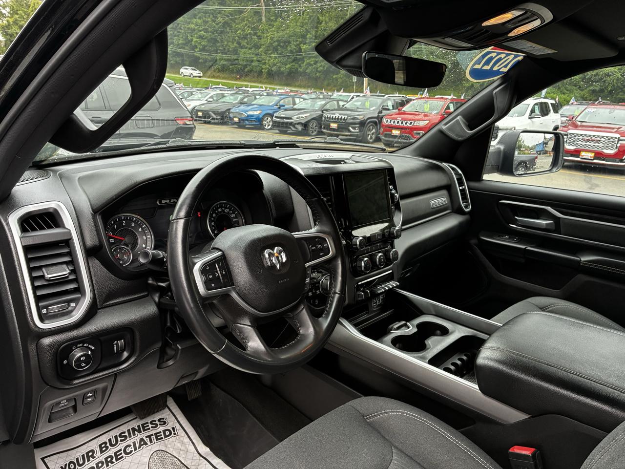 RAM 1500 Big Horn Crew Cab SWB 4WD 2022