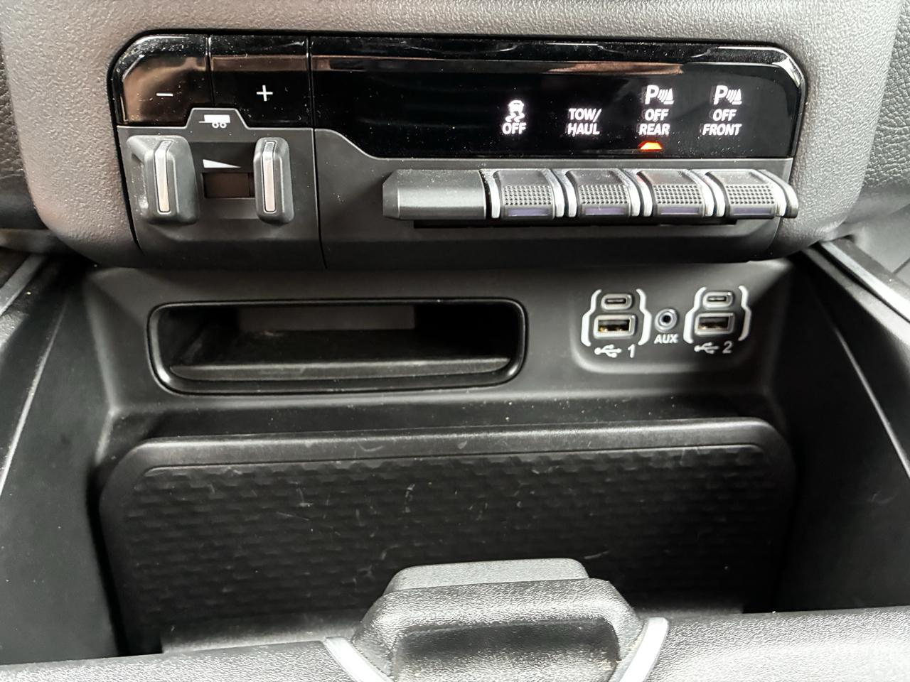 RAM 1500 Big Horn Crew Cab SWB 4WD 2022