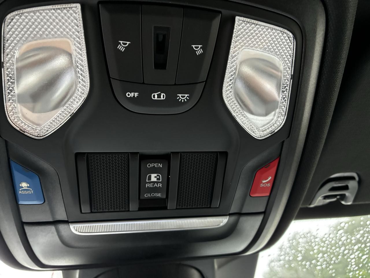 RAM 1500 Big Horn Crew Cab SWB 4WD 2022