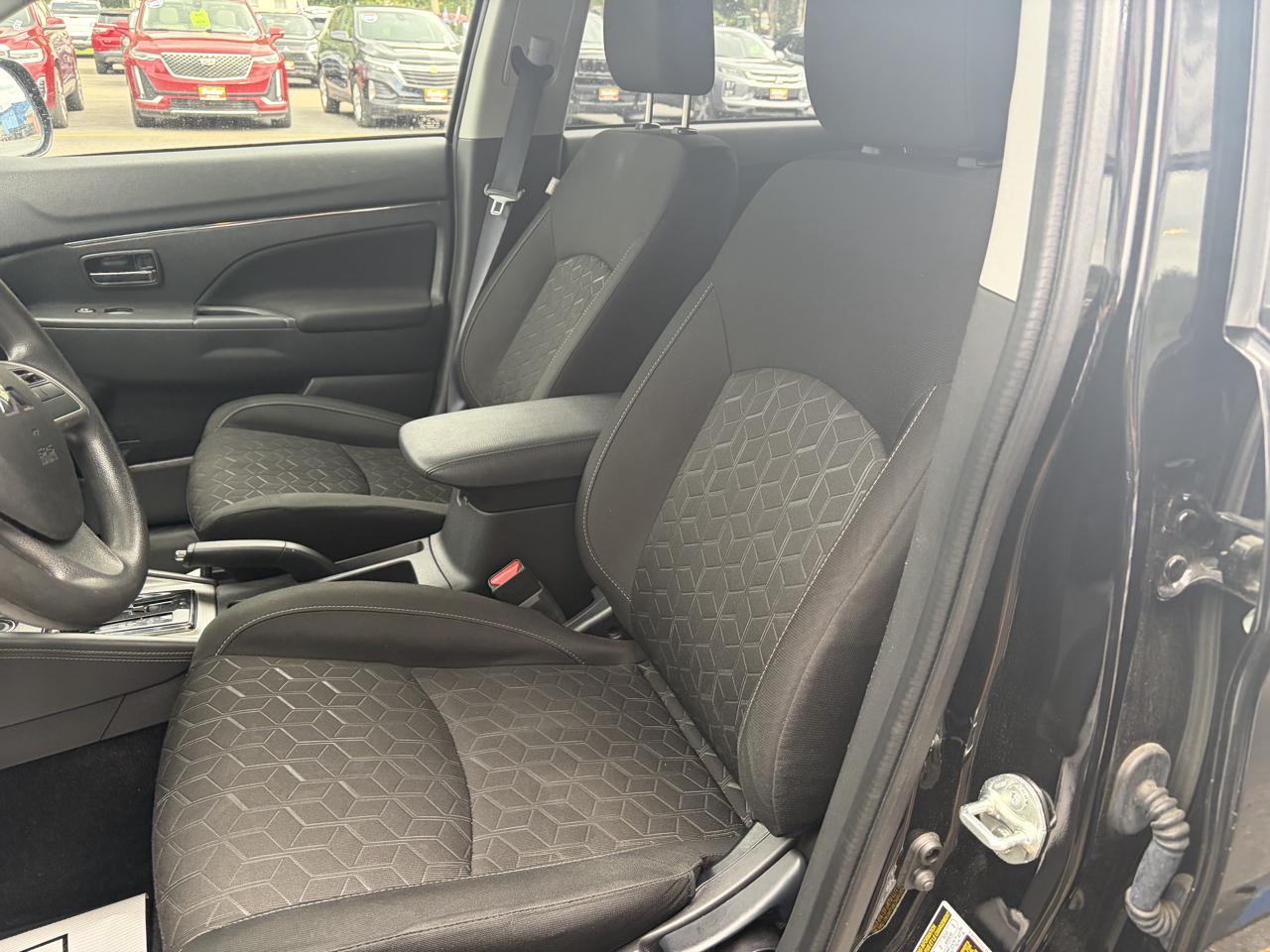 Mitsubishi Outlander Sport 2.0 ES 4WD 2024