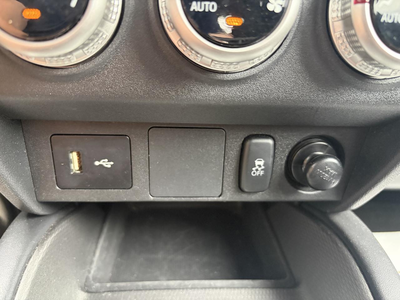 Mitsubishi Outlander Sport 2.0 ES 4WD 2024