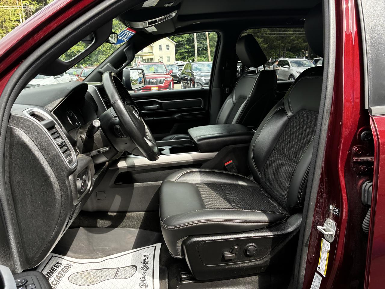 RAM 1500 Big Horn Crew Cab SWB 4WD 2023
