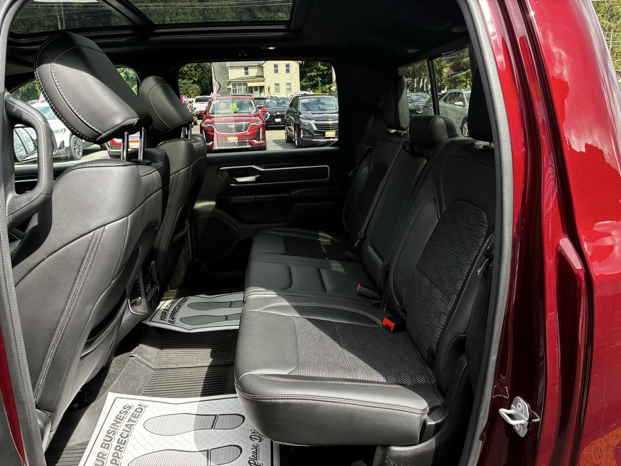 RAM 1500 Big Horn Crew Cab SWB 4WD 2023