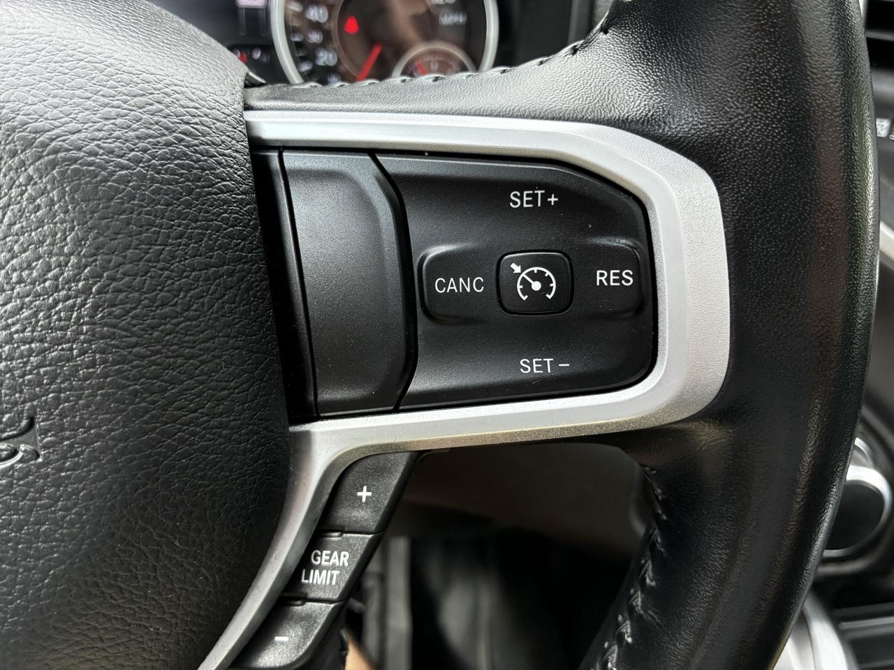 RAM 1500 Big Horn Crew Cab SWB 4WD 2023