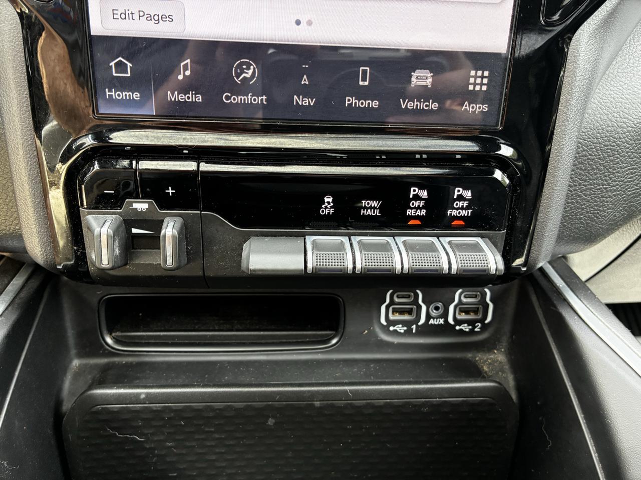 RAM 1500 Big Horn Crew Cab SWB 4WD 2023