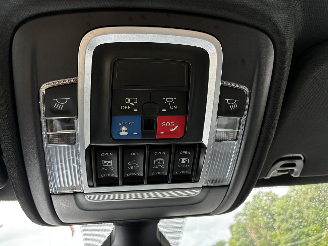 RAM 1500 Big Horn Crew Cab SWB 4WD 2023