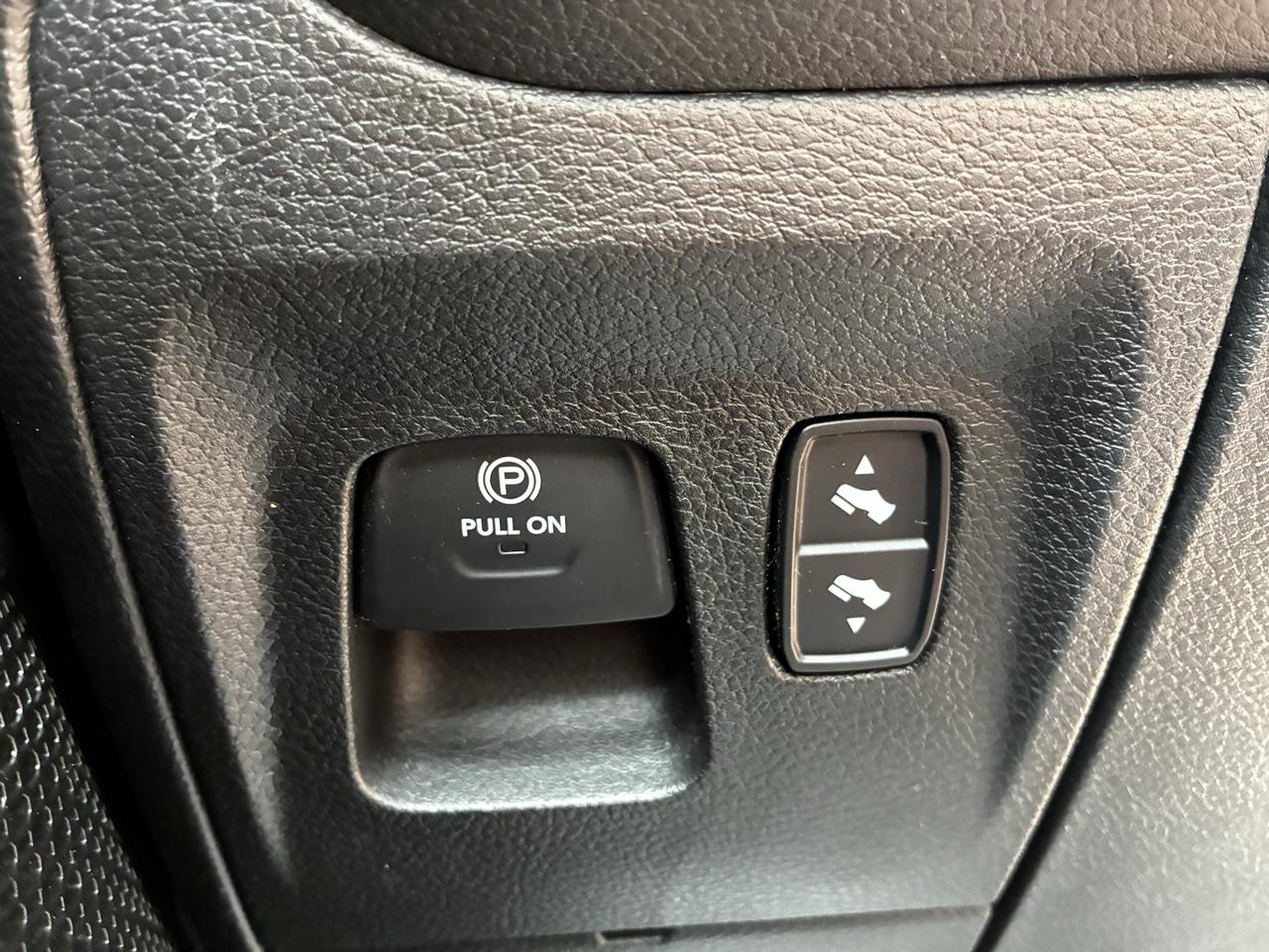 RAM 1500 Big Horn Crew Cab SWB 4WD 2023