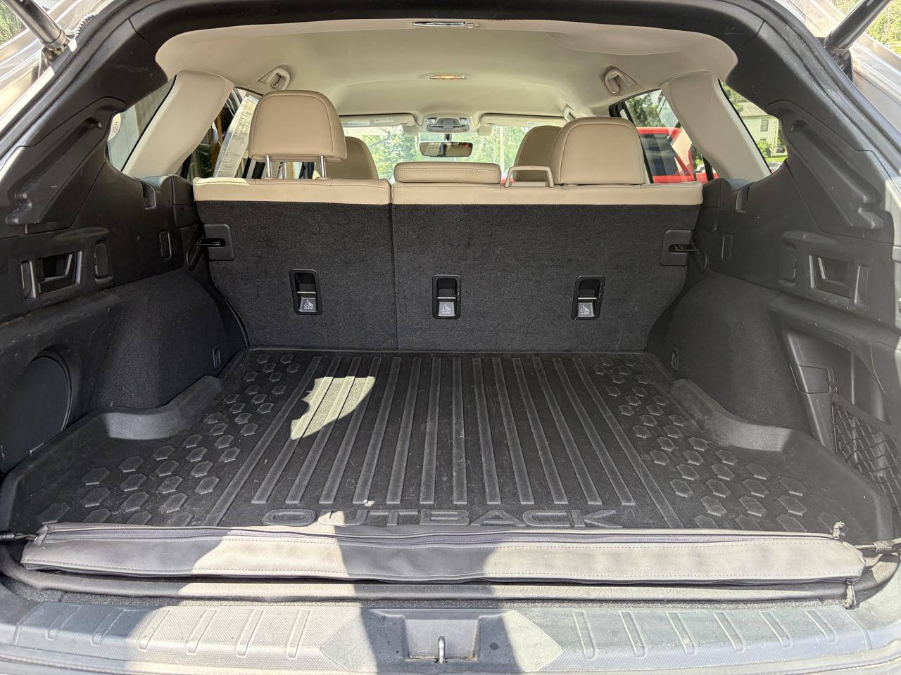 Subaru Outback Limited 2020