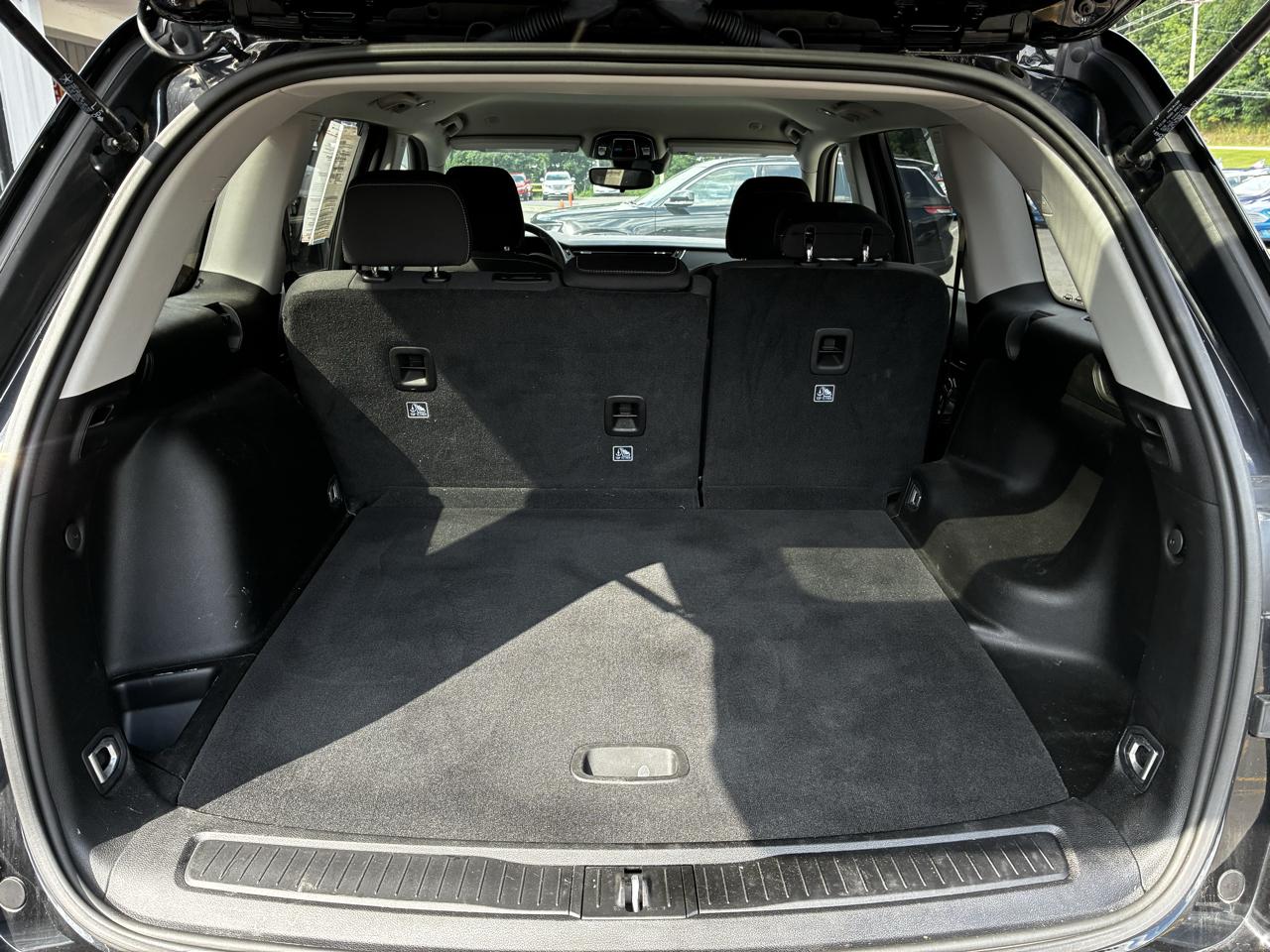 Jeep Grand Cherokee Laredo 4WD 2023
