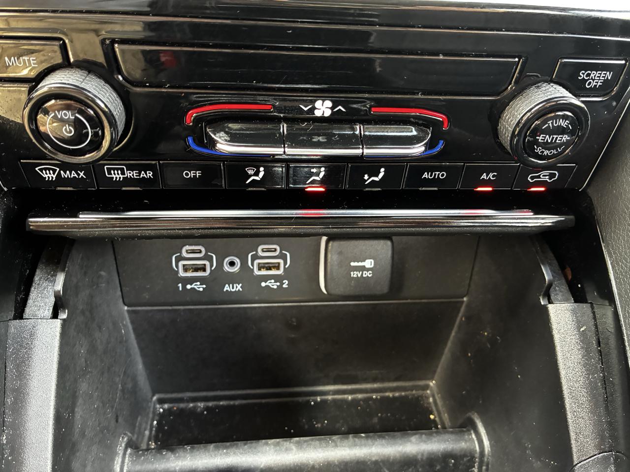 Jeep Grand Cherokee Laredo 4WD 2023