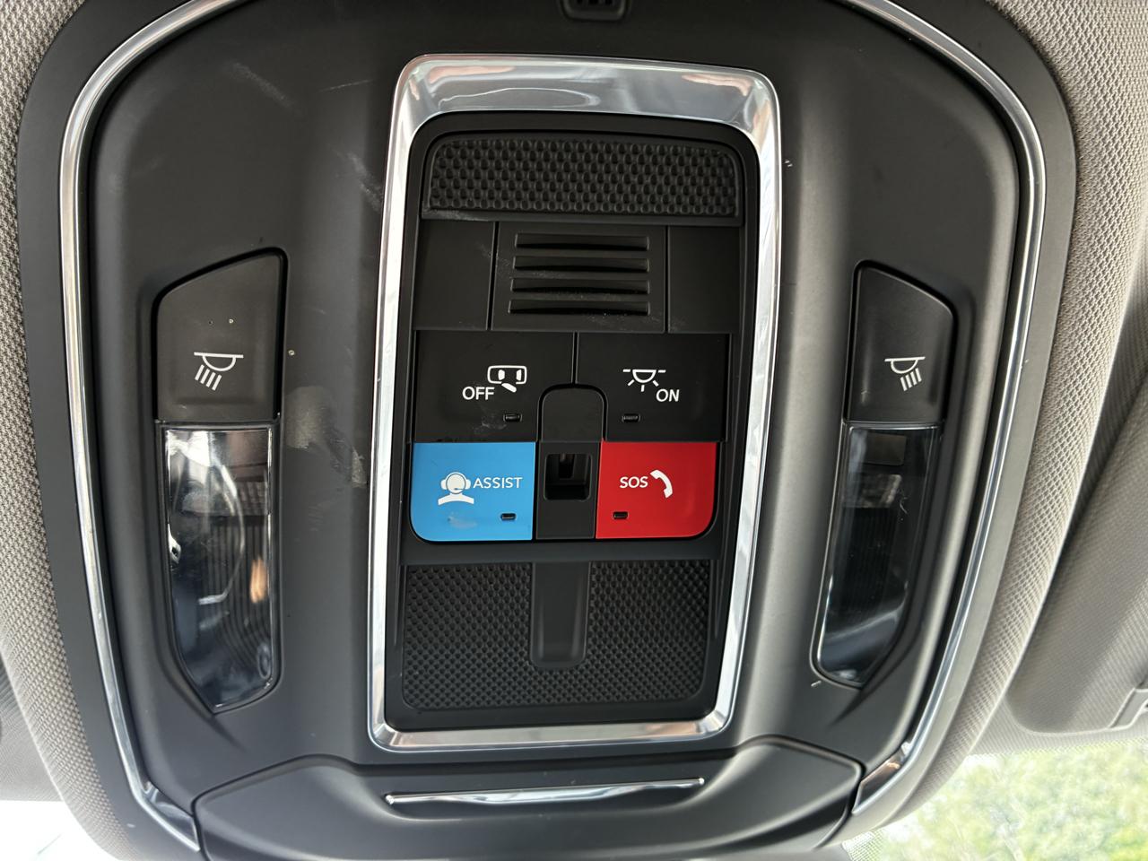 Jeep Grand Cherokee Laredo 4WD 2023