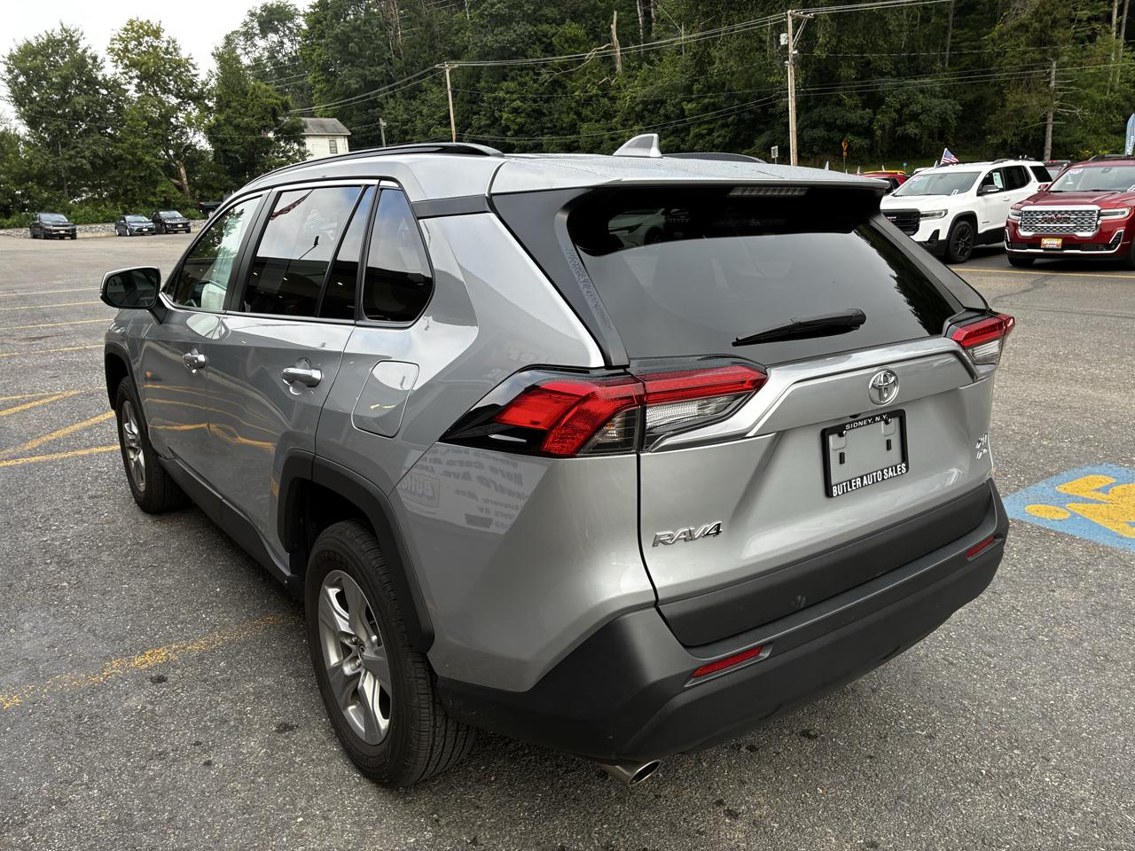 Toyota RAV4 XLE AWD 2025