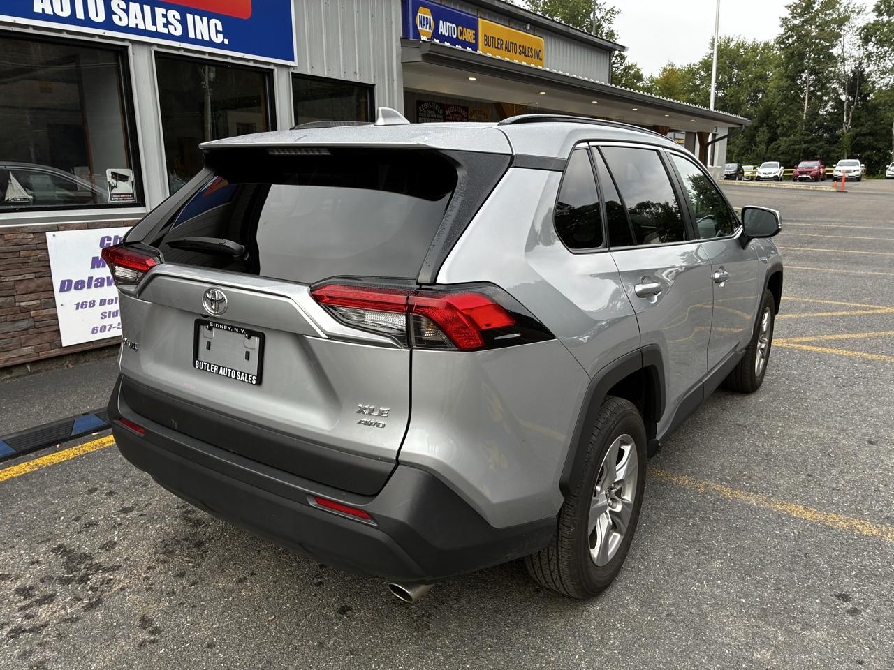 Toyota RAV4 XLE AWD 2025