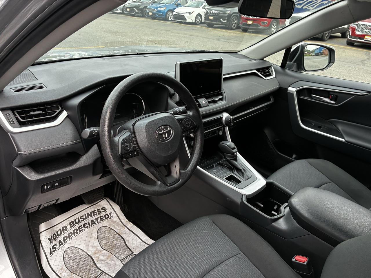 Toyota RAV4 XLE AWD 2025