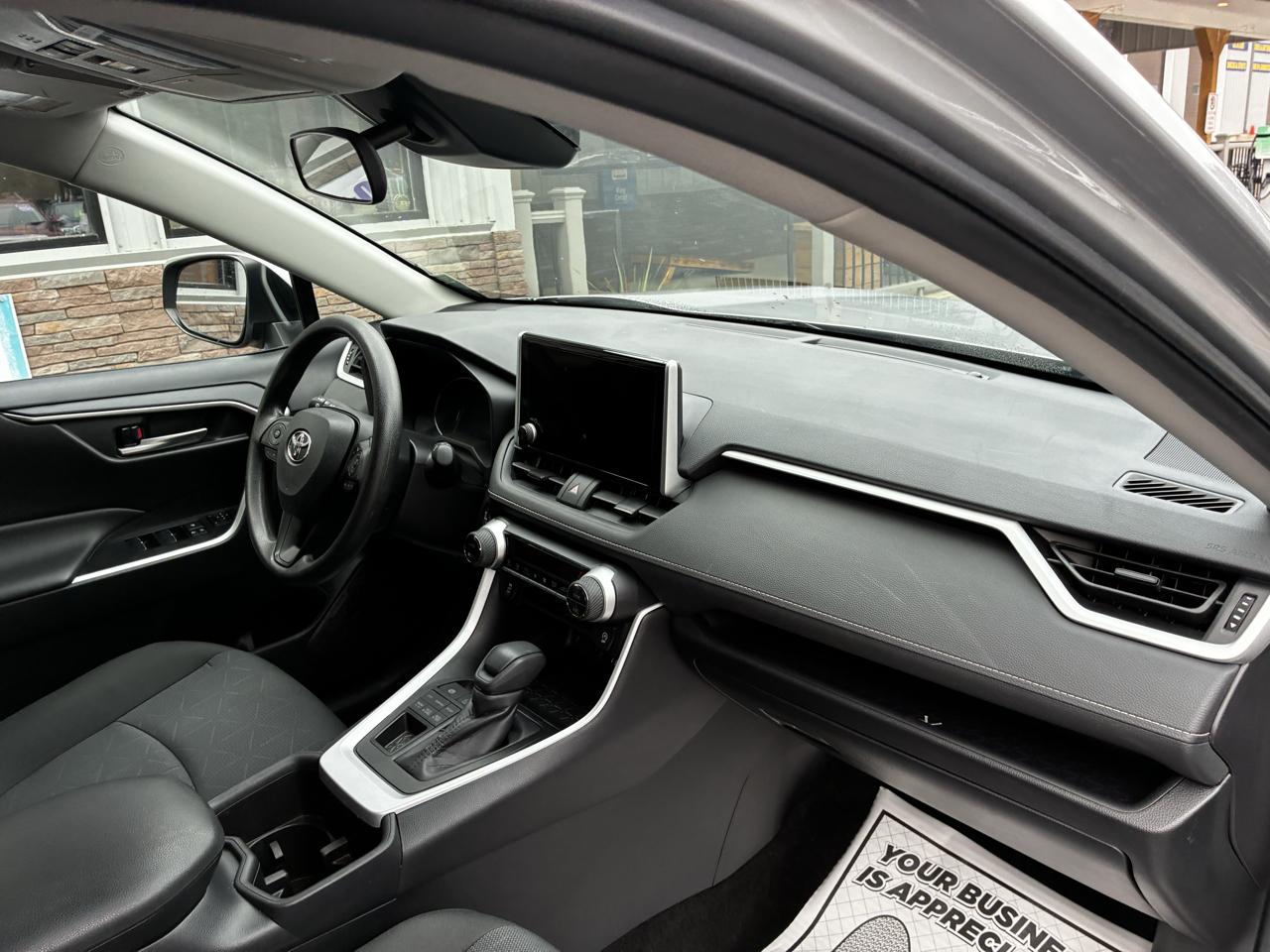 Toyota RAV4 XLE AWD 2025
