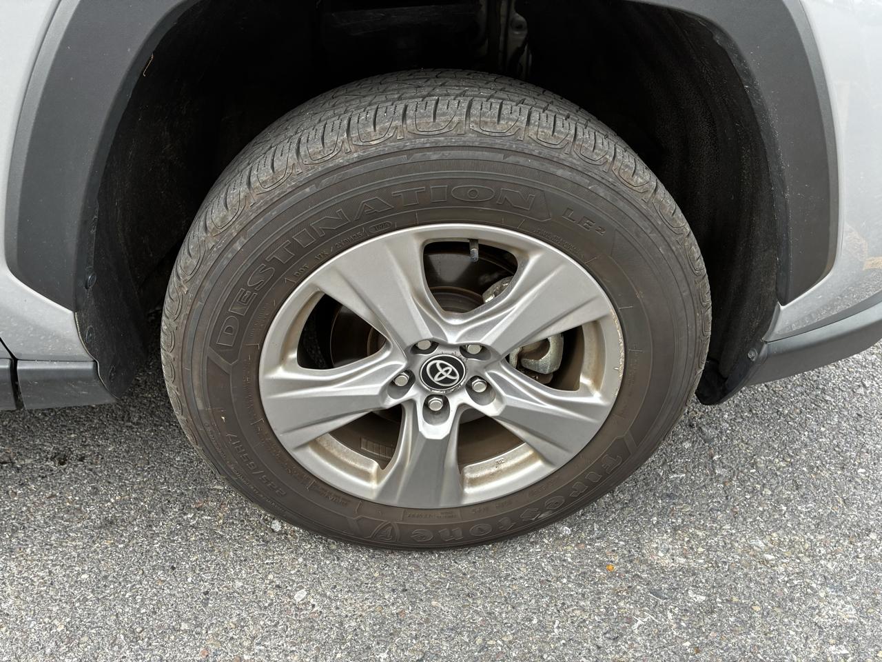Toyota RAV4 XLE AWD 2025