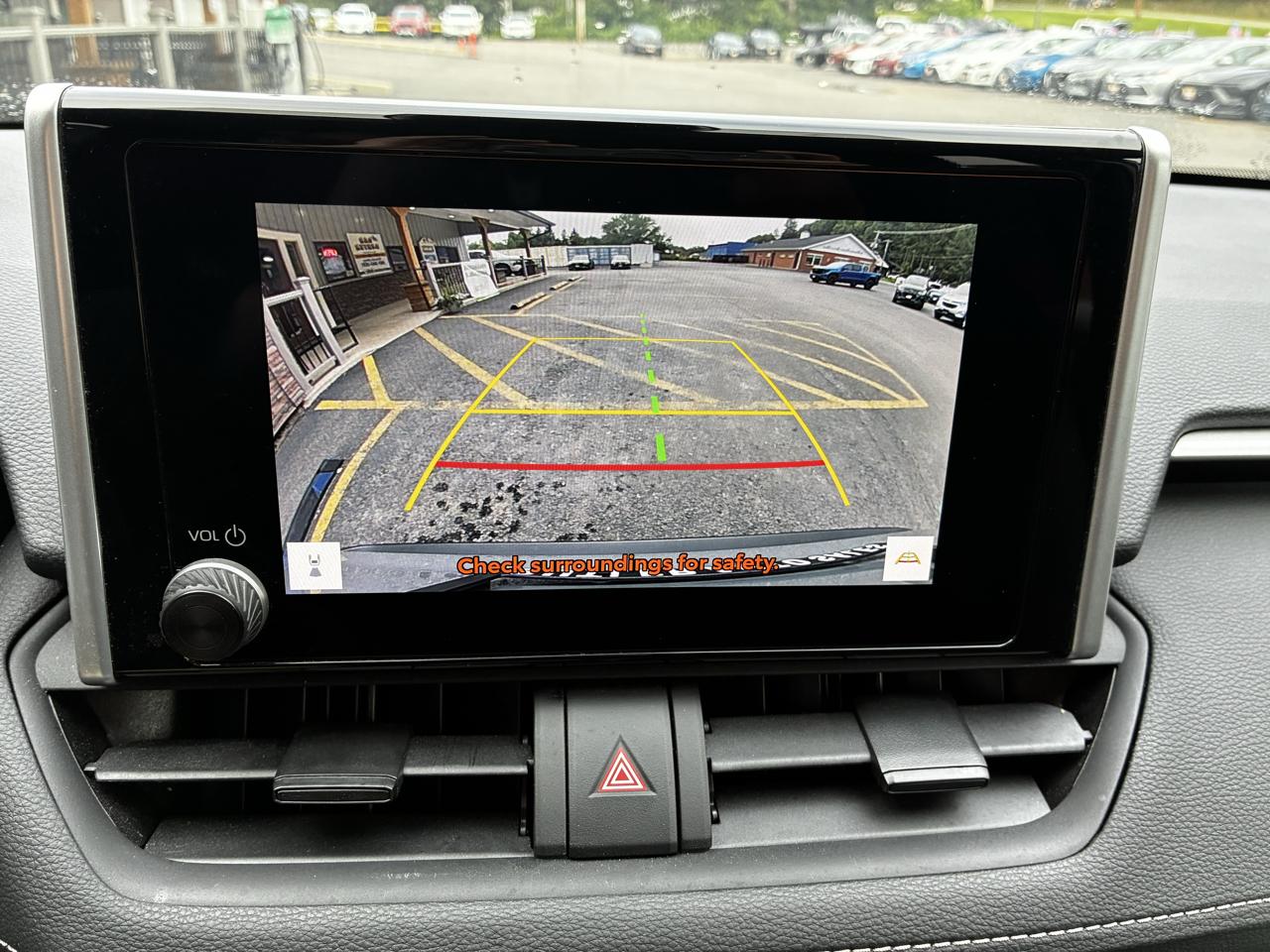 Toyota RAV4 XLE AWD 2025