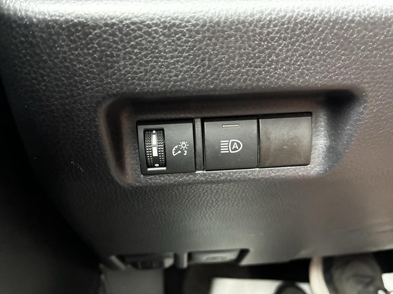 Toyota RAV4 XLE AWD 2025