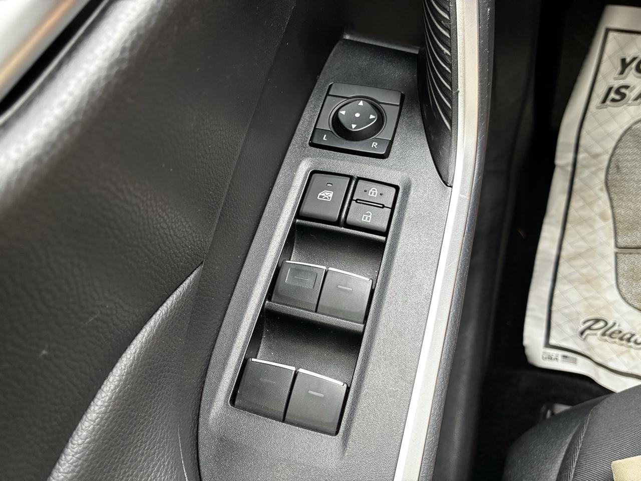 Toyota RAV4 XLE AWD 2025
