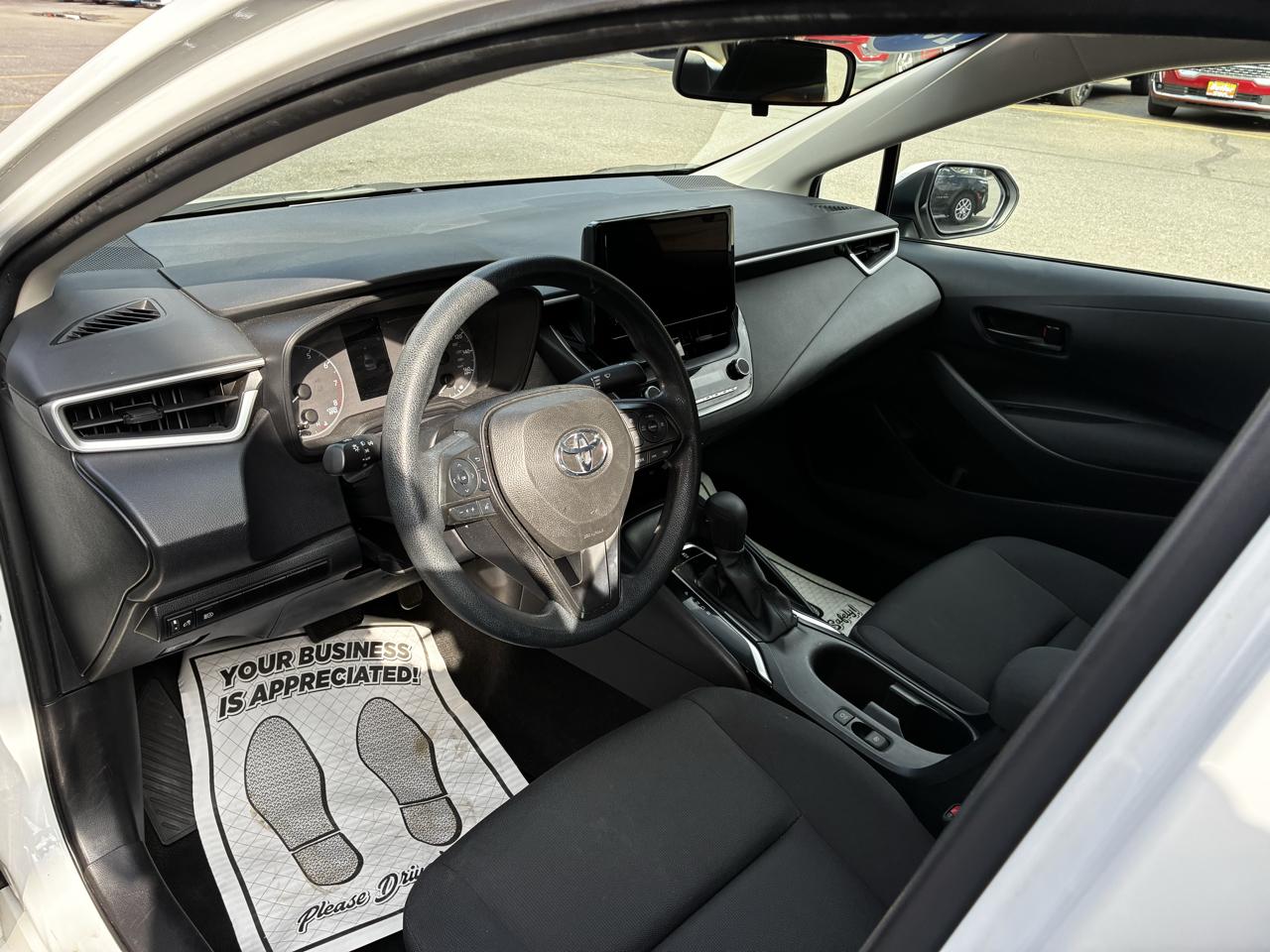 Toyota Corolla LE 2024