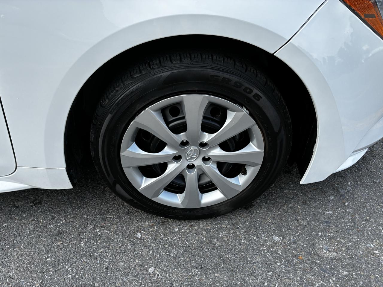 Toyota Corolla LE 2024