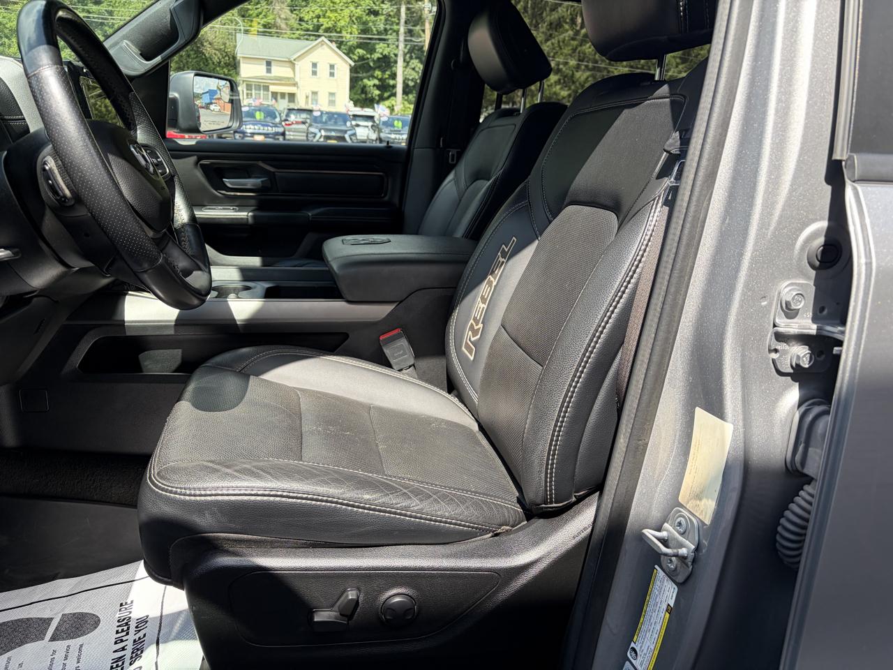 RAM 1500 Rebel Crew Cab SB 4WD 2022