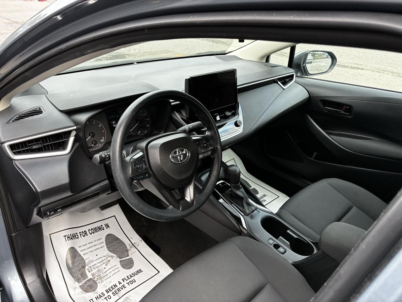 Toyota Corolla LE 2024