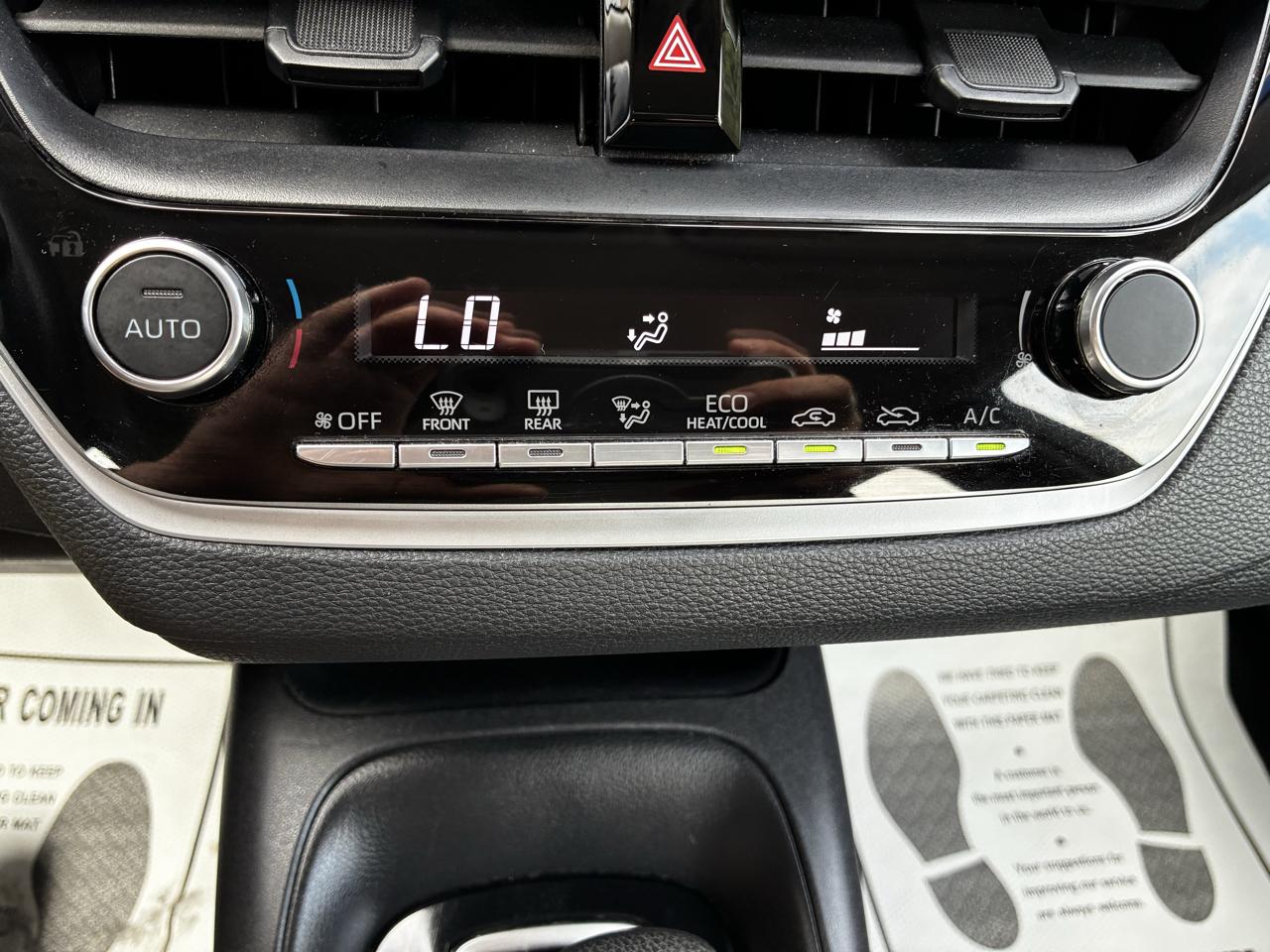 Toyota Corolla LE 2024