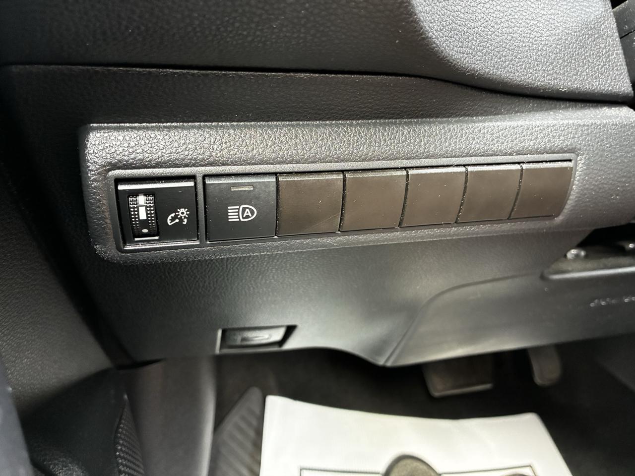 Toyota Corolla LE 2024