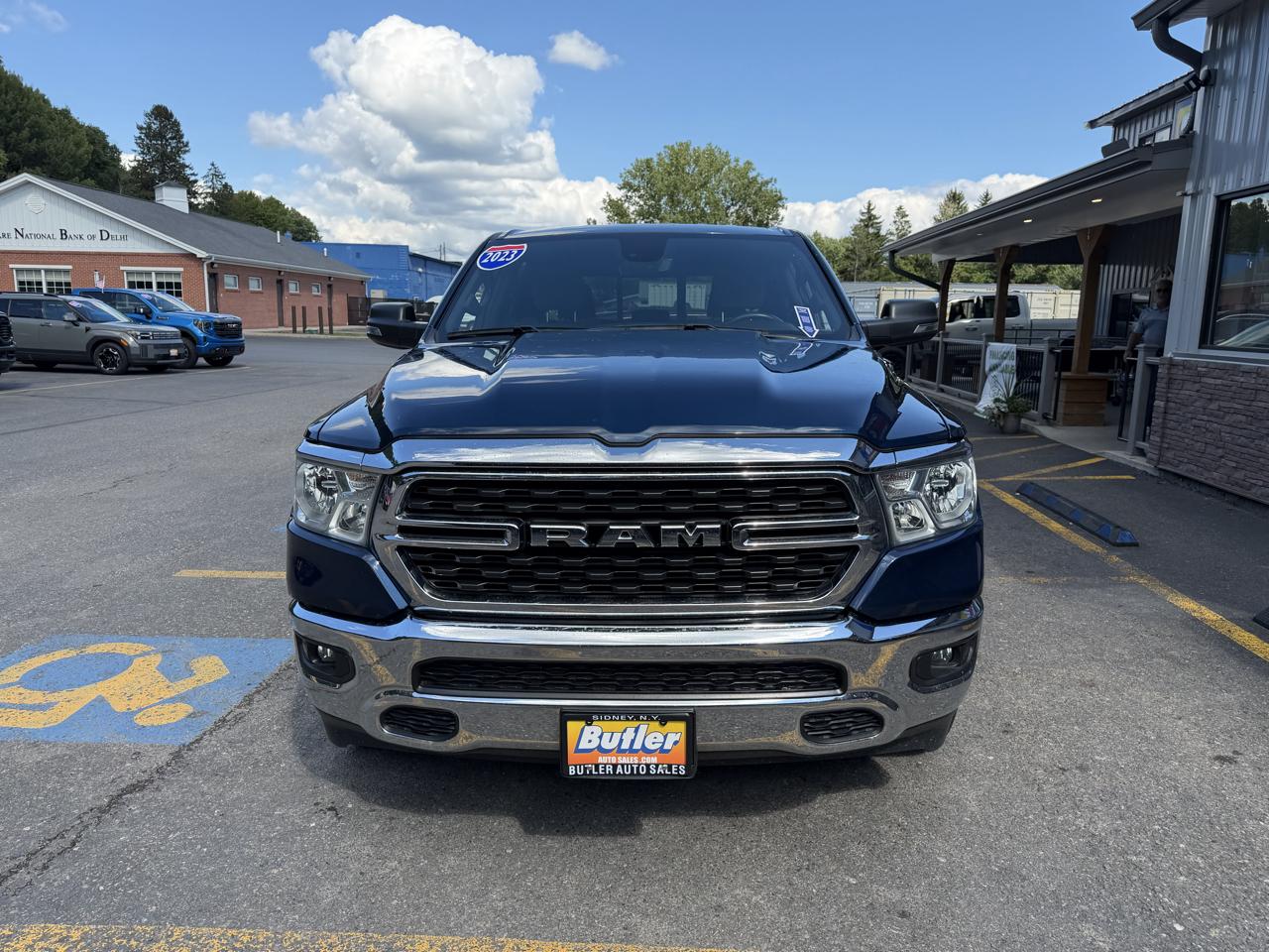RAM 1500 Big Horn Crew Cab SWB 4WD 2023