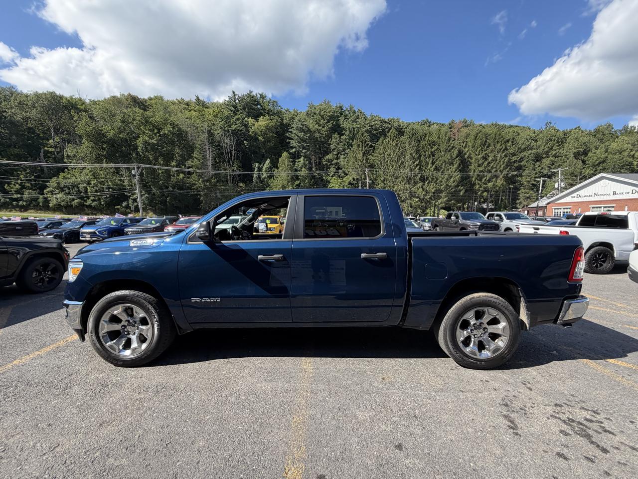 RAM 1500 Big Horn Crew Cab SWB 4WD 2023