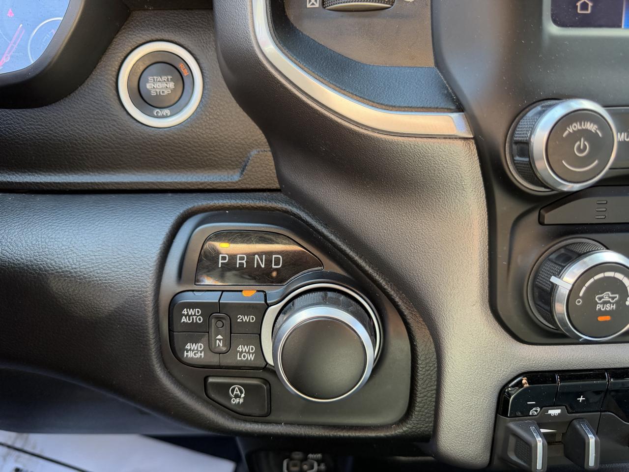 RAM 1500 Big Horn Crew Cab SWB 4WD 2023