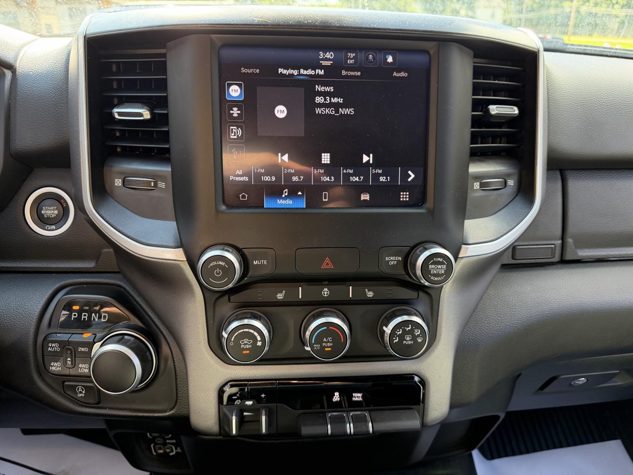 RAM 1500 Big Horn Crew Cab SWB 4WD 2023