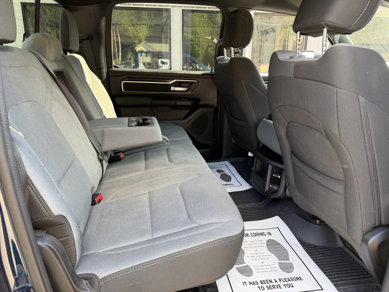 RAM 1500 Big Horn Crew Cab SWB 4WD 2023