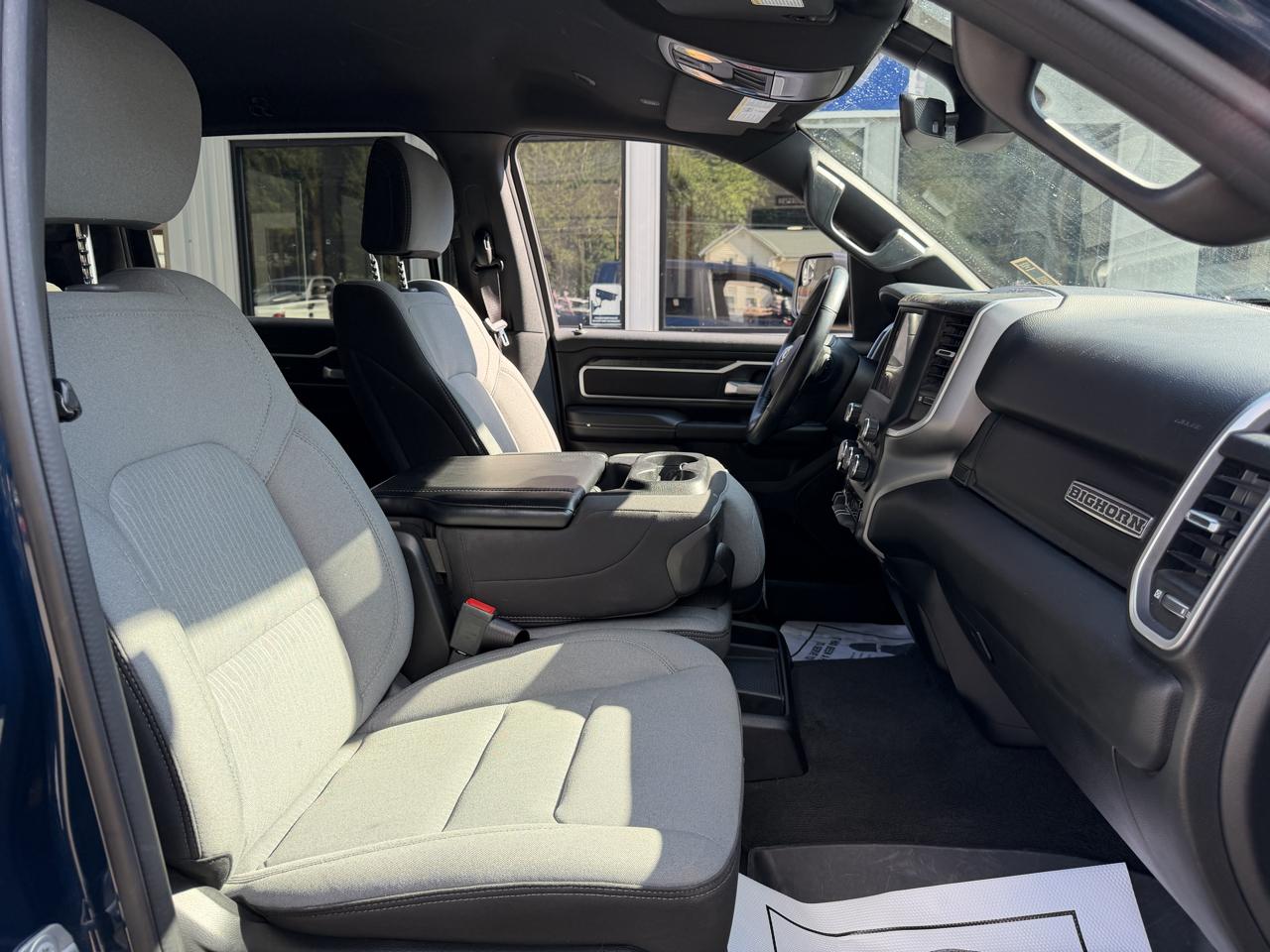 RAM 1500 Big Horn Crew Cab SWB 4WD 2023