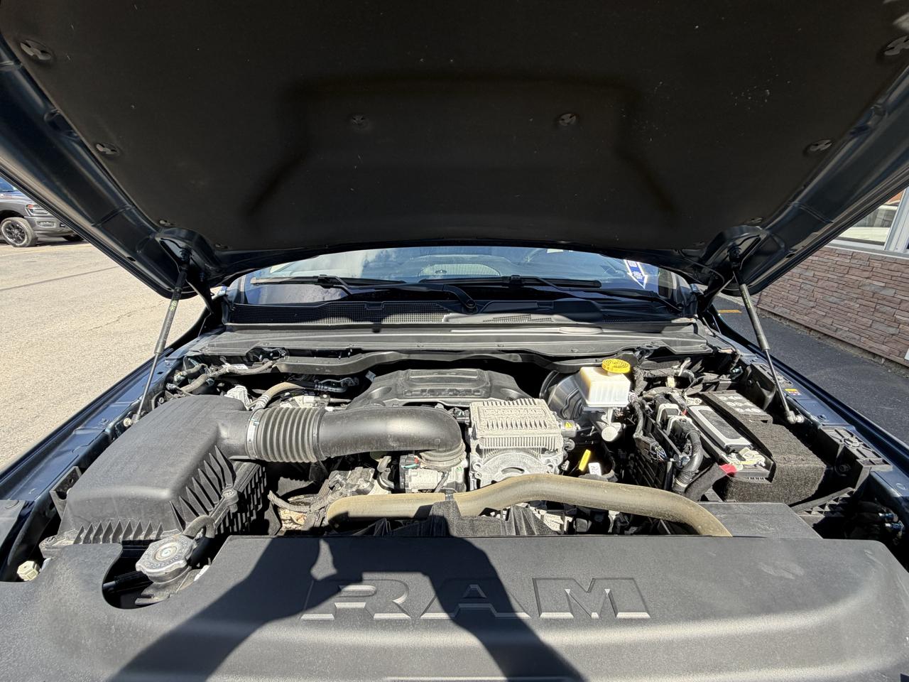 RAM 1500 Big Horn Crew Cab SWB 4WD 2023