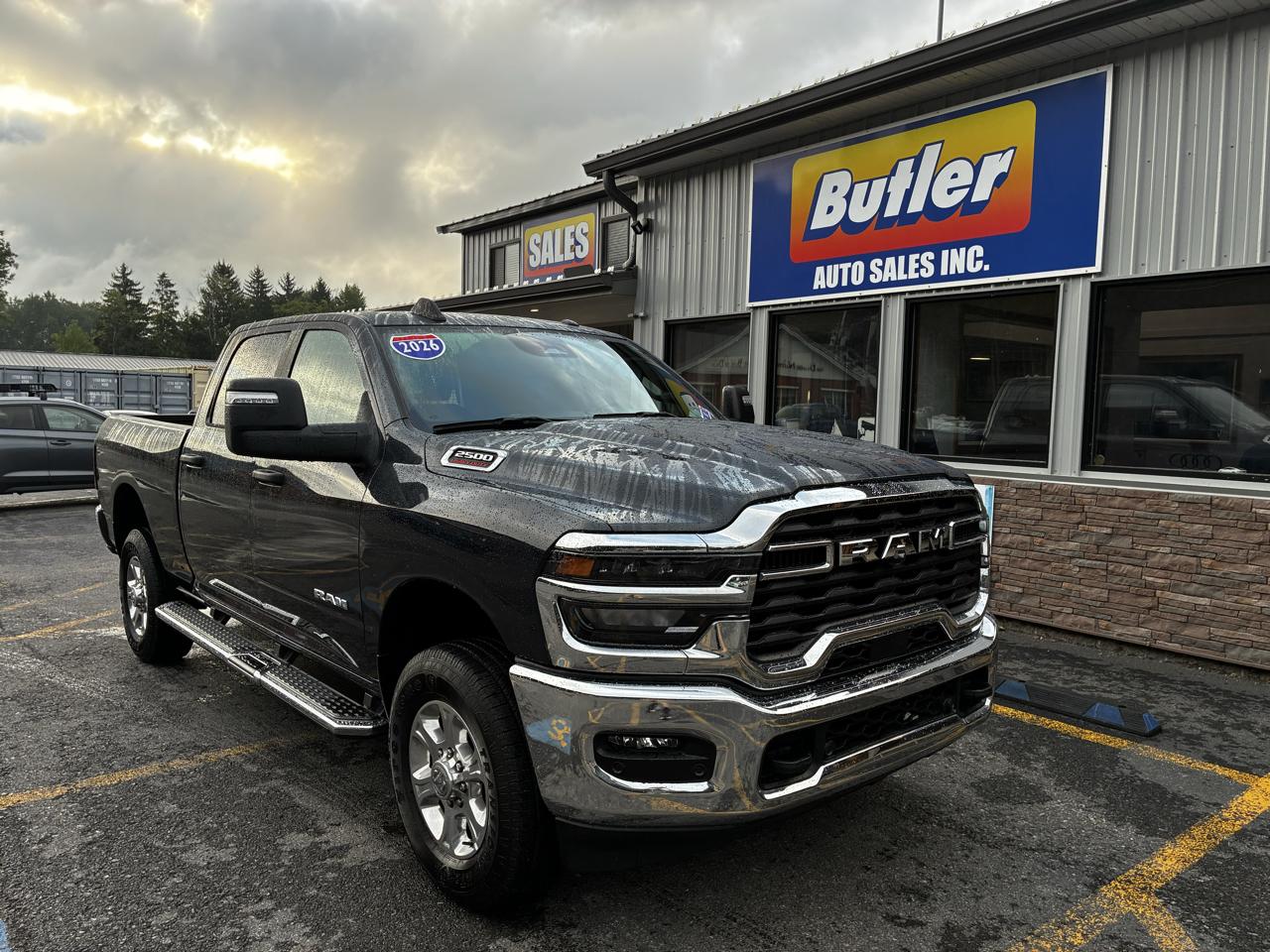 RAM 2500 Big Horn Crew Cab 4WD 2026