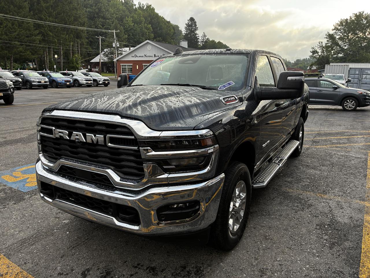 RAM 2500 Big Horn Crew Cab 4WD 2026