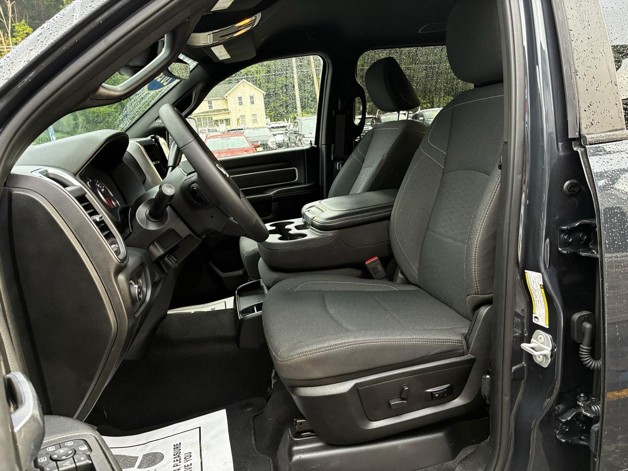 RAM 2500 Big Horn Crew Cab 4WD 2026